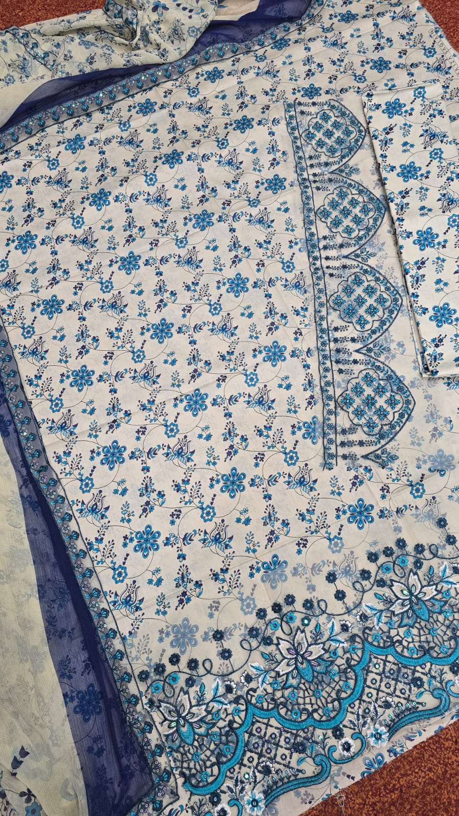 Faiza Saqlain Hit Design